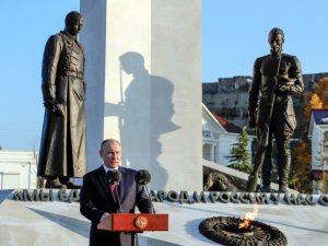 “Təsəvvür edək ki, Ukrayna NATO üzvü oldu. Və Krımda əməliyyata başladı...”